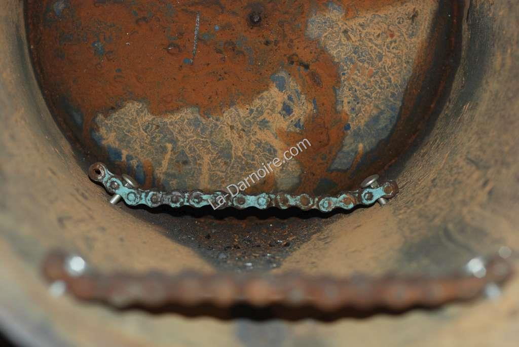 Heavy duty drive chains as fire grate supports